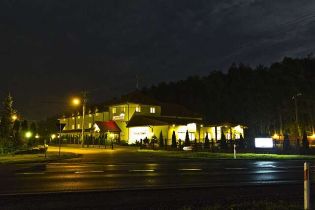 Отель Hotel TiM Cekanowo-7